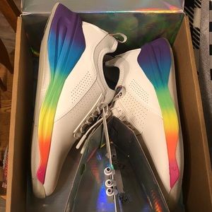 NEW Clove Nursing Shoes ✨